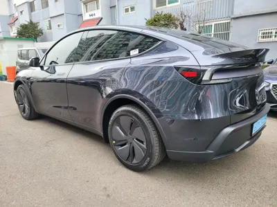 Tesla Model Y 2026, 1450 км, за 21274.78 USD