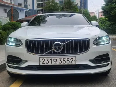 Volvo S90 2020, 94582 км, за 16251.7 USD - фото 3