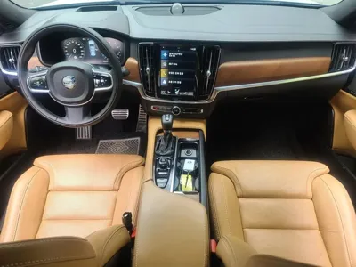Volvo S90 2020, 94582 км, за 16251.7 USD - фото 7