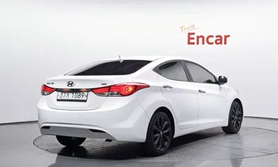 Hyundai Avante 2013, 152140 км, за 3435.74 USD