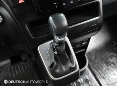 Hyundai Staria 2024, 141874 км, за 13674.27 USD - фото 9