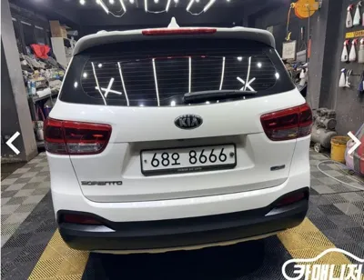 Kia Sorento 2015, 194000 км, за 6825.71 USD