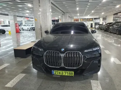 BMW 7-Series · 2024 год