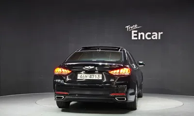 Hyundai Genesis 2016, 178332 км, за 4951.14 USD
