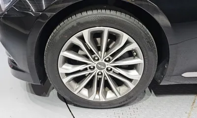 Hyundai Genesis 2016, 178332 км, за 4951.14 USD