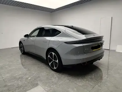Nio ET5 2025, 9800 км, за 28692.79 USD