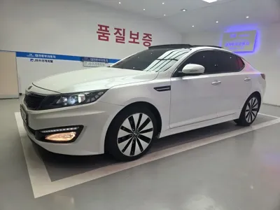 Kia K5 2012, 136583 км, за 2822.63 USD
