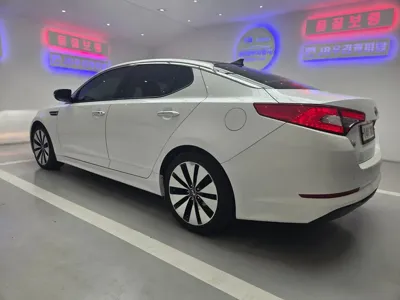Kia K5 2012, 136583 км, за 2822.63 USD