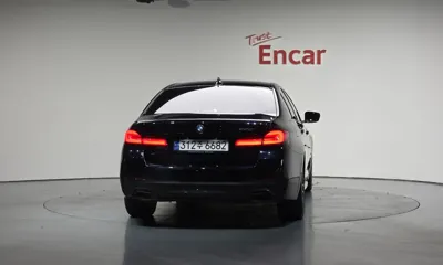 BMW 5-Series 2023, 36366 км, за 27128.21 USD
