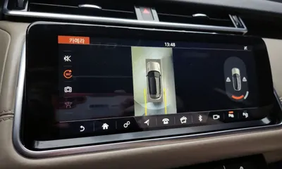 Land Rover Range Rover Velar 2018, 112958 км, за 20145.36 USD - фото 16