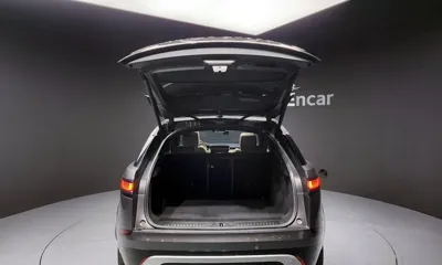 Land Rover Range Rover Velar 2018, 112958 км, за 20145.36 USD - фото 20