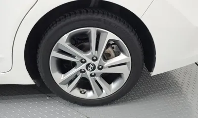 Hyundai Avante 2018, 88876 км, за 7811.47 USD - фото 21