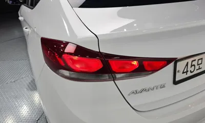 Hyundai Avante 2018, 88876 км, за 7811.47 USD - фото 23