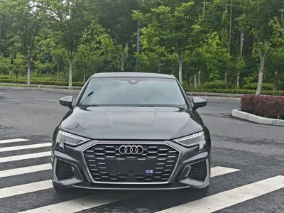 Audi A3 2023, 11000 км, за 23446.9 USD
