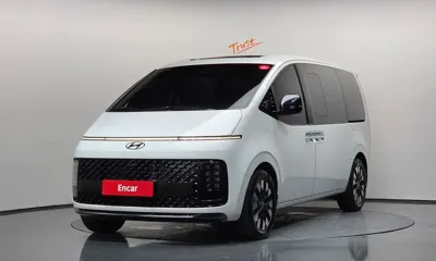 Hyundai Staria · 2025 год