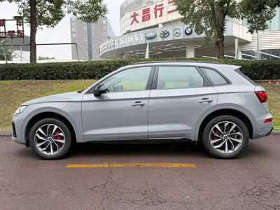 Audi Q5L 2025, 5600 км, за 35137.64 USD