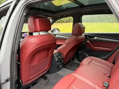 Audi Q5L 2025, 5600 км, за 35137.64 USD - фото 9