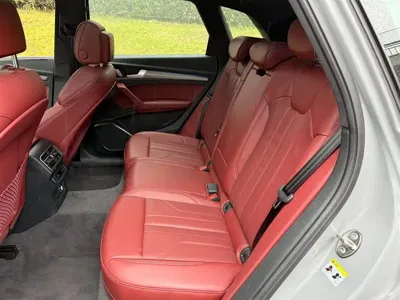 Audi Q5L 2025, 5600 км, за 35137.64 USD - фото 10