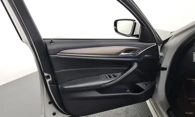 BMW 5-Series 2017, 87633 км, за 16836.76 USD - фото 24