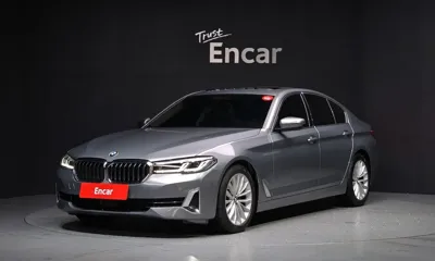 BMW 5-Series · 2023 год
