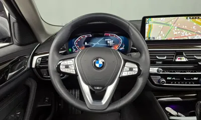 BMW 5-Series 2023, 49723 км, за 21935.91 USD - фото 13