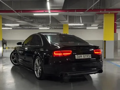 Audi S8 2014, 158000 км, за 12793.75 USD