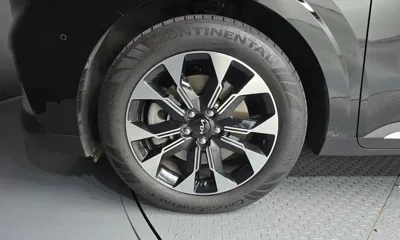 Kia Canival 2023, 29913 км, за 208.37 USD