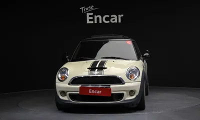 MINI Cooper 2012, 159255 км, за 2620.86 USD