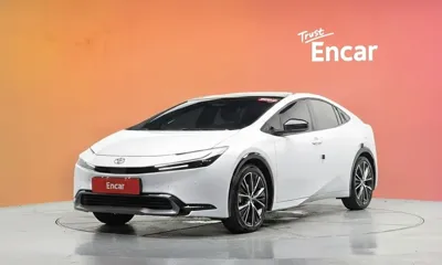Toyota Prius · 2026 год