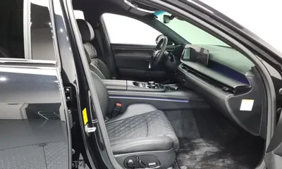 Genesis G90 2026, 4618 км, за 80130.34 USD - фото 26