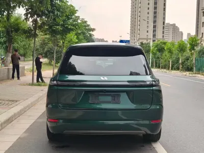 Li Auto Li L9 2023, 80000 км, за 33548.5 USD