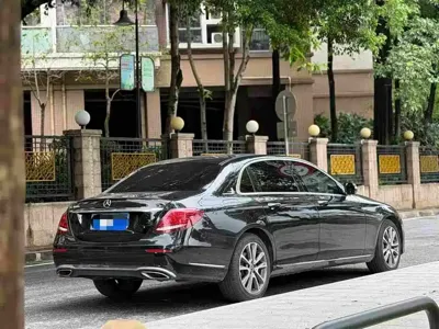 Mercedes-Benz E-Class 2018, 90000 км, за 24347.26 USD