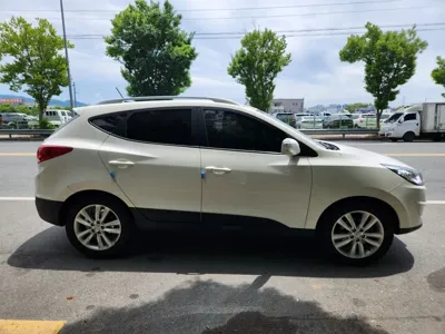 Hyundai Tucson 2013, 217000 км, за 2602.14 USD