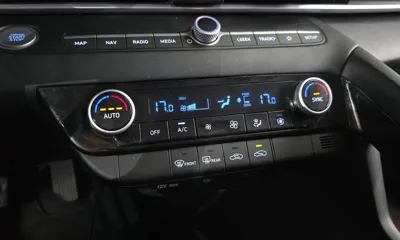 Hyundai Avante 2021, 58056 км, за 9432.74 USD - фото 16