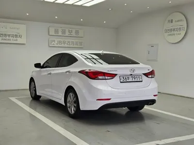 Hyundai Avante 2014, 146465 км, за 3441.32 USD