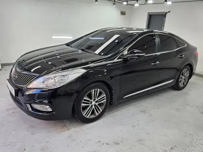 Hyundai Grandeur 2014, 105000 км, за 5272.55 USD