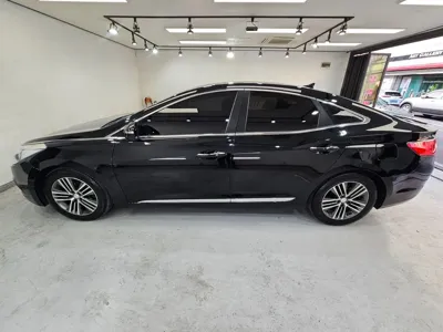 Hyundai Grandeur 2014, 105000 км, за 5272.55 USD