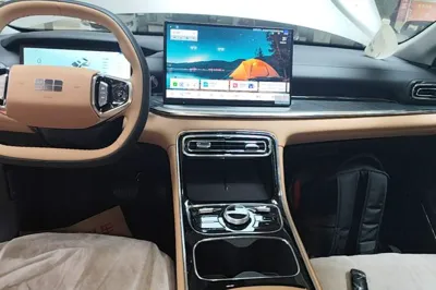 Geely Galaxy Galaxy Stellar 6 2026, 100 км, за 12888 USD - фото 15