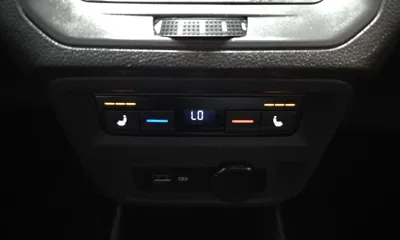 Volkswagen Tiguan 2020, 94581 км, за 14918.57 USD - фото 20