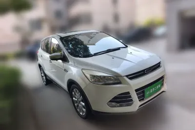 Ford Kuga 2013, 110000 км, за 3999 USD