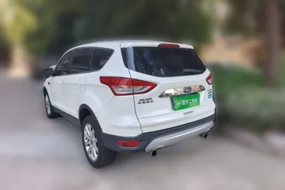 Ford Kuga 2013, 110000 км, за 3999 USD