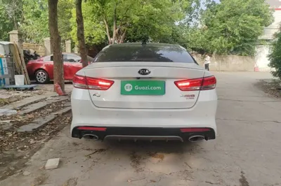 Kia K5 2016, 49100 км, за 7404 USD