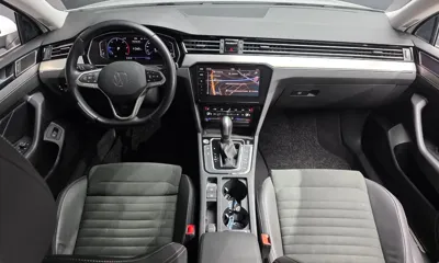 Volkswagen Passat 2022, 51705 км, за 15894.03 USD - фото 7