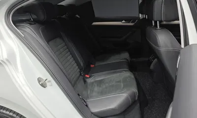 Volkswagen Passat 2022, 51705 км, за 15894.03 USD - фото 12