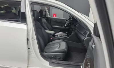 Kia K5 2018, 57984 км, за 10831.04 USD - фото 11