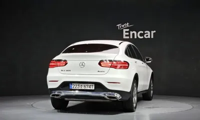 Mercedes-Benz GLC-Class 2019, 106119 км, за 13815.45 USD