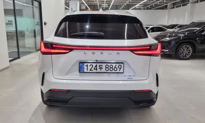 Lexus NX 2025, 7474 км, за 43554.56 USD