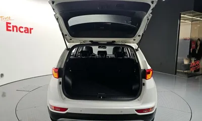 Kia Sportage 2018, 51437 км, за 11685.49 USD - фото 20