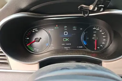BYD Song MAX New Energy 2022, 58400 км, за 12960 USD - фото 19