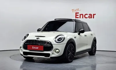 MINI Cooper · 2019 год